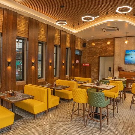 Hotel Seven Oaks نافي مومباي المظهر الخارجي الصورة