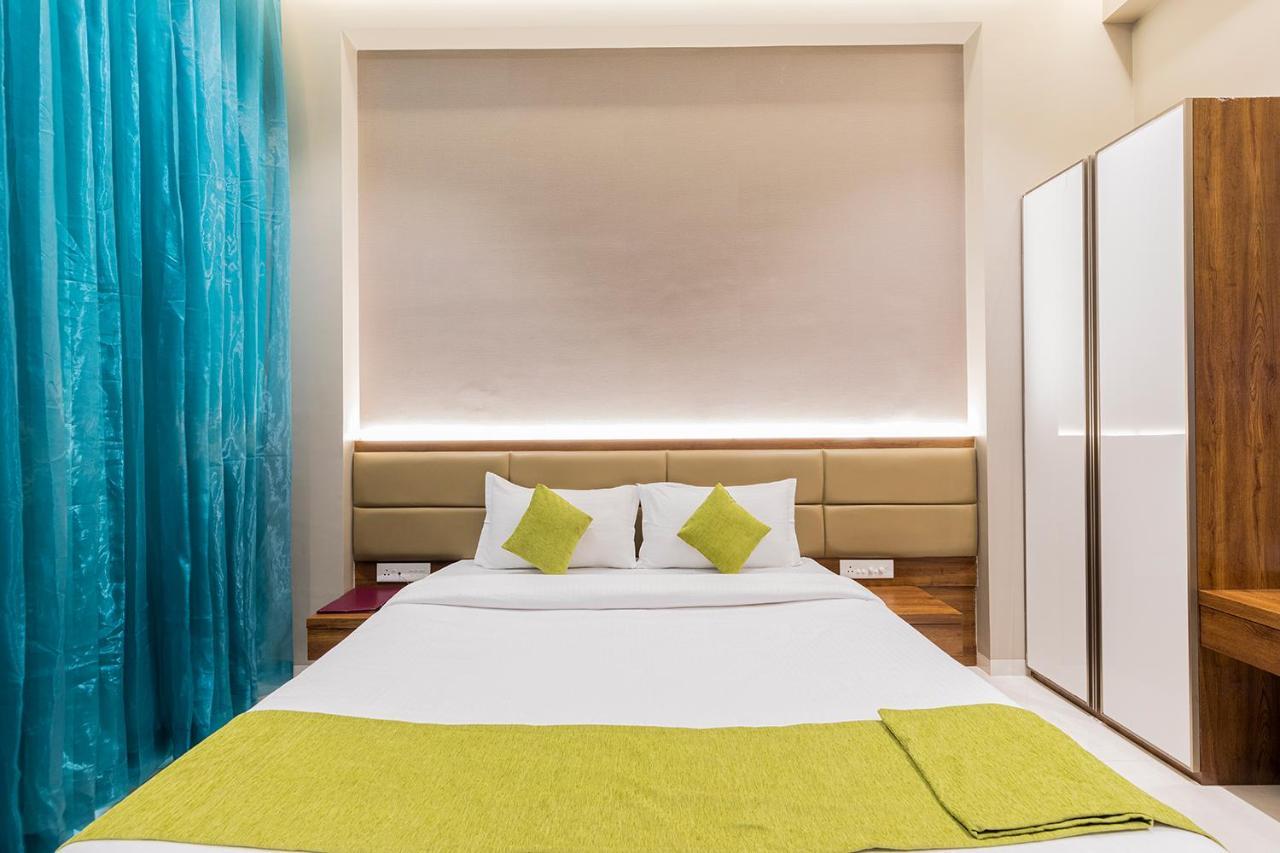 Hotel Seven Oaks نافي مومباي المظهر الخارجي الصورة